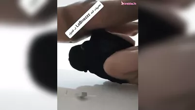 مصرية منقبة جارها زنقها في الحيطة وفشخها نيك