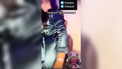 قمرهم السعودية الشرموطة تعرض بزازها وطيزها للمتابعين