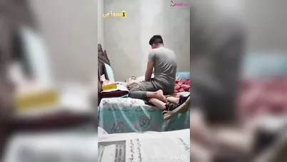 مصري هايج زانق اخته غصب وراكبها على السرير