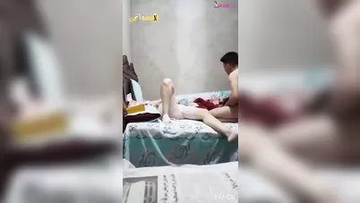 مصري هايج زانق اخته غصب وراكبها على السرير