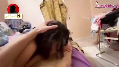 اندر ايدج مصرية ماسكه زب اخوها ومقطعاه مص طول الليل