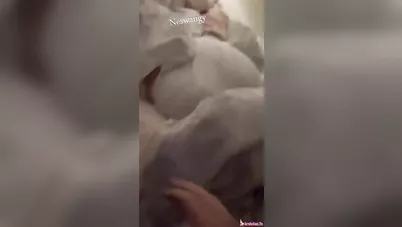 شاب مصري بيتحرش بطيز اخته في الليل ويصورها