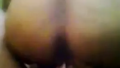 فلاحة مصرية بتخون جوزها مع صاحبه السوداني - سكس قديم