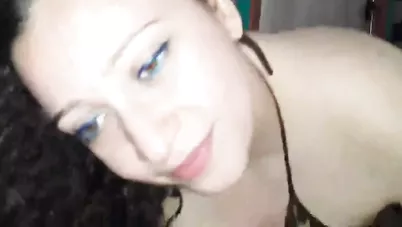 سكس خيانه لشرموطة مصرية بتمص زب عشيقها وتركبه