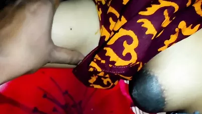 متناكة مصرية فلاحة بتتفشخ نيك على سرير جوزها