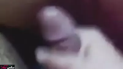 فيلم سكس حقيقي قديم لشرموطة عشيقها بيصورها وهي بتتناك