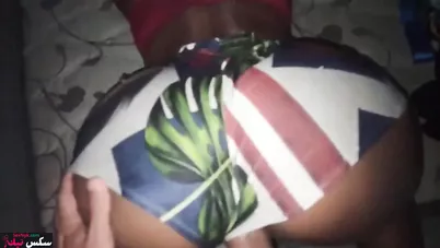 مصري بيهيج على طيز اخته وينزل فيها نيك طول الليل