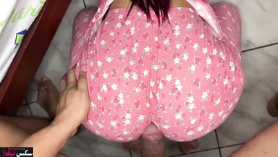 فيلم سكس مصري لشاب بيهيج على طيز اخته ويركبها زبه