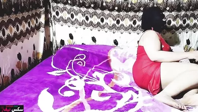 فيلم سكس ام محمود الشرموطة بتركب زب ابو عادل