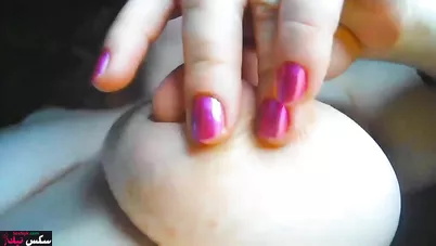 احلى بزاز ونودز لشرموطة مصرية مقطعه بزازها تقفيش