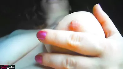 احلى بزاز ونودز لشرموطة مصرية مقطعه بزازها تقفيش