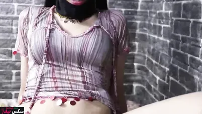 احلى نيك لشرموطة مصري بترقص للزبون وتركب زبه
