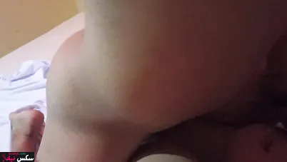 مصري واخد خطيبته وبيصورها وهو فاشخها بجميع الاوضاع