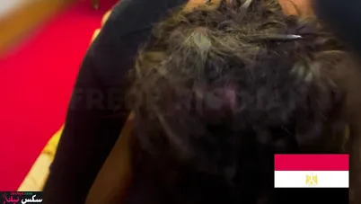 مزة مصرية جوزها مسافر وهي بتركب زب عشيقها وتتفشخ خلفي