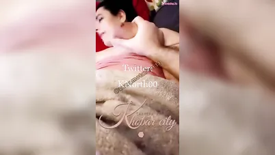 شاب مصري بيتحرش بمرات عمه وهي نايمه