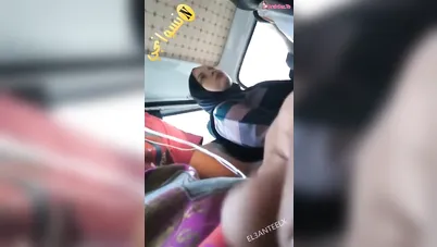 فيديو تحرش لمصري بيضرب عشرة في العربية