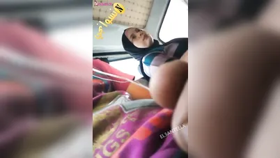 فيديو تحرش لمصري بيضرب عشرة في العربية