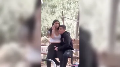 مصري واخد حبيبته الجنينة وفاشخها بعبصة