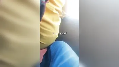 تحرش بمصرية طيزها كبيرة في العربية