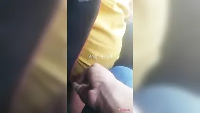 تحرش بمصرية طيزها كبيرة في العربية