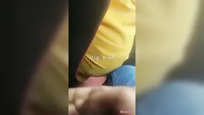 تحرش بمصرية طيزها كبيرة في العربية