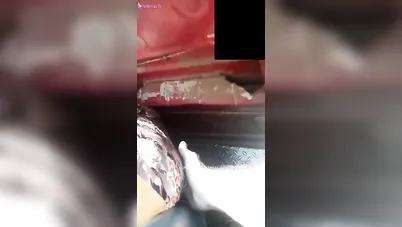 متحرش من المنصورة بيقفش طيظ ميلف في العربية