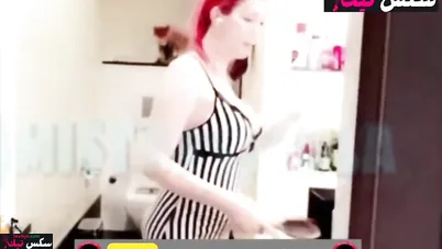 سكس محارم العمة رولا ابنها يتحرش بيها ويرضع بزازها