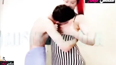 سكس محارم العمة رولا ابنها يتحرش بيها ويرضع بزازها