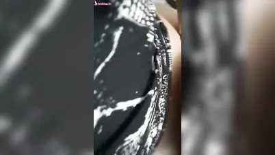 شرموطة مصرية بتتناك من ابنها نيك خلفي