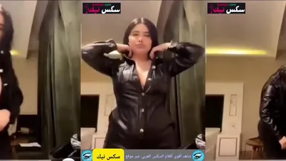 انجي خوري  تتماحن وتلبس حمالة الصدر المفتوحة امام الجمهور