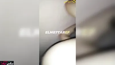شرموطة سعودية تتناك وتقول اخ براحة على طيزي