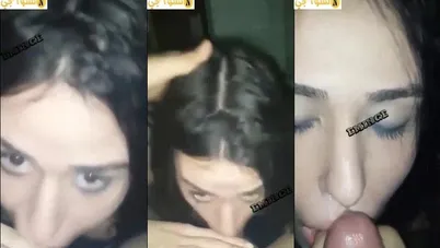 بتتصور مع اخوها وهي بتمصله زبه بكل هيجان