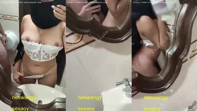 شرموطة منقبة بتعرض بزازها الحلوة قبل فشخ كسها