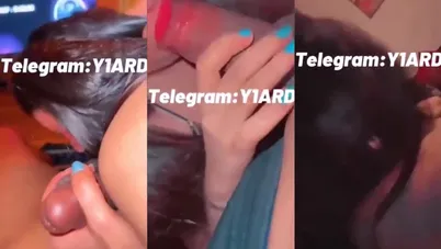 القحبة ماسكه في الزب الكبير وتلحسه وتمص بكل هيجان