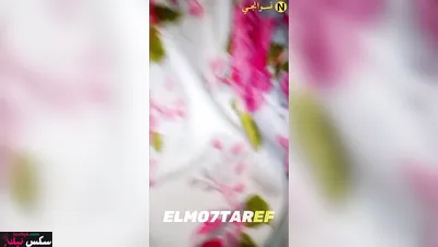 الشرموطة بتقوله صورني وانت بتدخله كله في طيزي