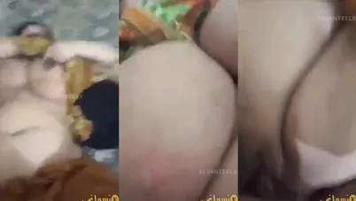 مربربة بتعرض بزازها الكبيرة على جارها وهي تتناك