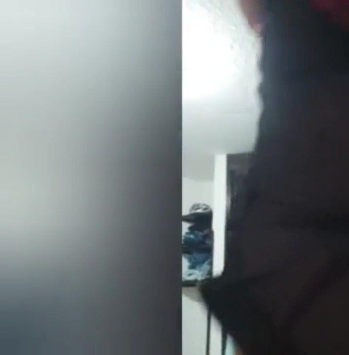 مغربية تخون زوجها وتصور نودز لعشيقها وتقوله تعال الحس طبوني