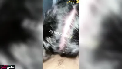 بنوتة عربية بتتصور وهي بتمص لحبيبها وبتقلعله ملط