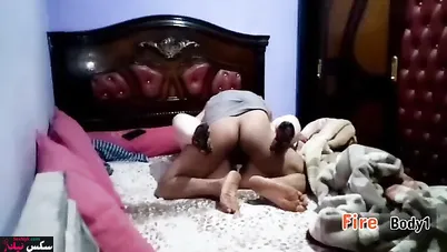 سكس سعودي مسرب لقحبة بتحب الفشخ والمتعة