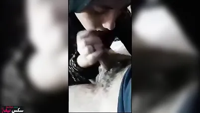 محجبة مصرية بتمص زب صاحب جوزها زي الخبيرة