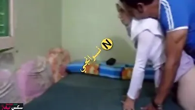 لبوة سعودي تمص زب اخوها وتبلعه كامل في كسها