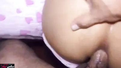 مصرية شرموطة بتتناك من خطيبها نيك عنيف وتصرخ