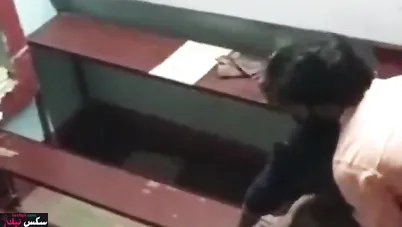 شرموطة خليجية بتتناك في المدرسة مع صديقها الهندي
