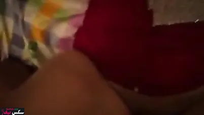 عراقية ببزاز كبيرة تتناج بعنف وتقول جيب لبنك بكسي