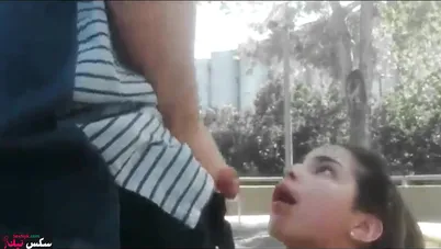 قحبة مغربية محترفة في مص الزب تمص لصديقها