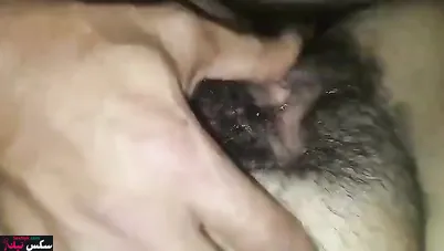 شرموطة سعودية جسمها فاجر حبيبها ينيك طيزها