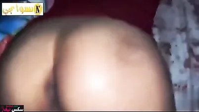 مزة ببزاز جامدة بتمص زب الزبون وتحطه بين بزازها