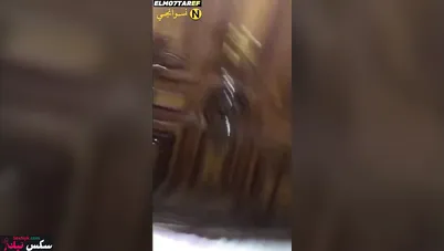 عراقية تتناج بالمال مع زبون خليجي غني وتمص الزب