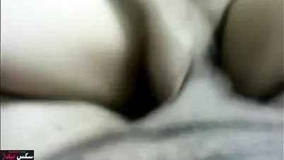 احلى بزاز بلدي ملبن وركوب على الزب من شرموطة ملبن