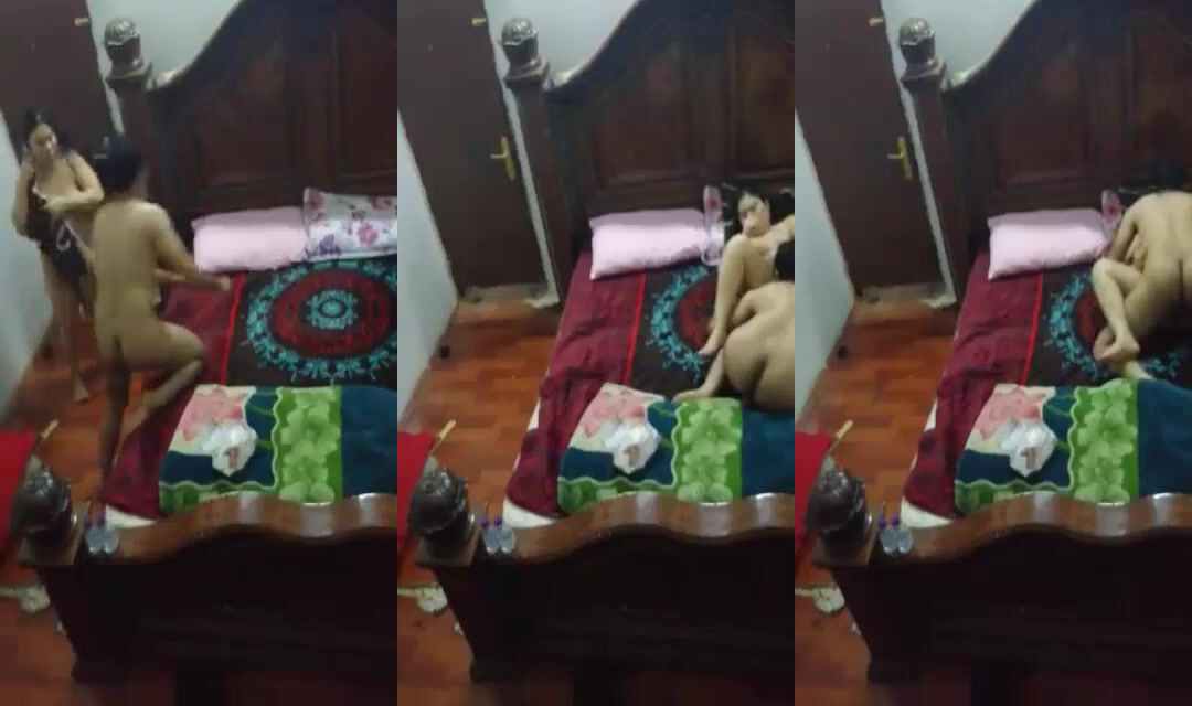 سكس تصوري خفي لشرموطة مصرية بتتفشخ نيك عنيف